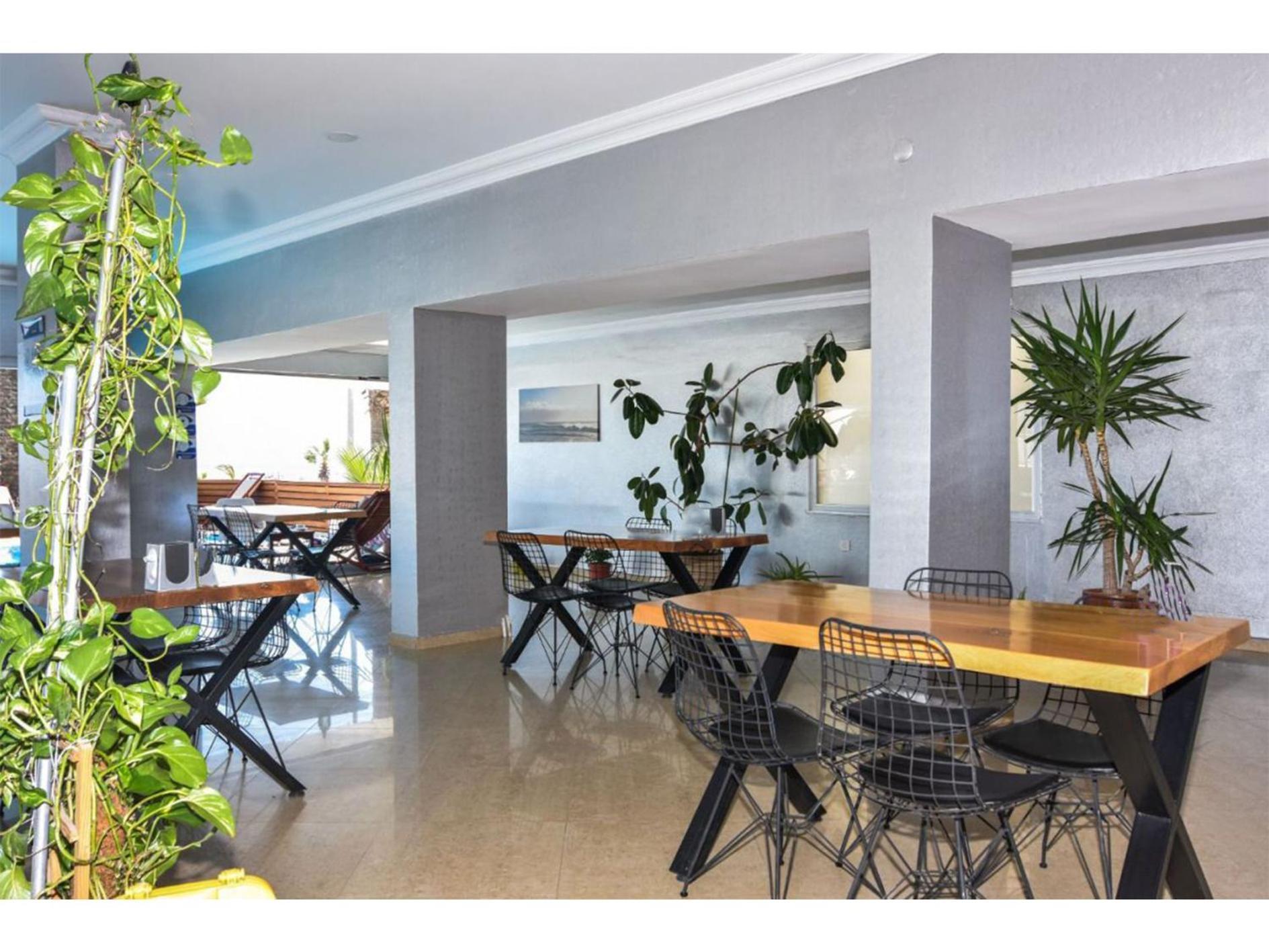 Acem Hotel 8/50