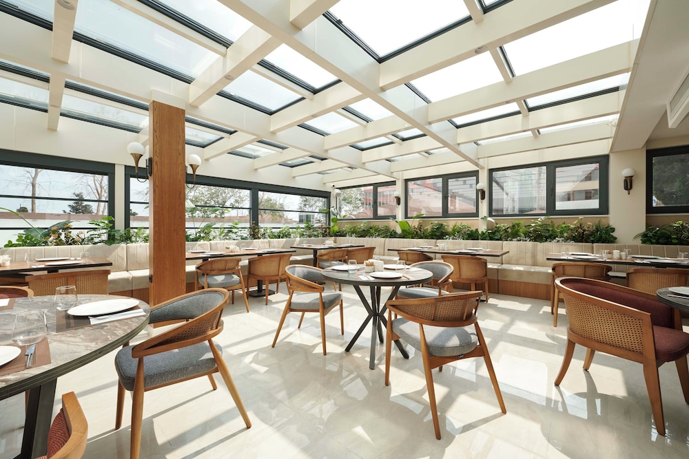 Ciragan Hotel Bosphorus Istanbul 55/68