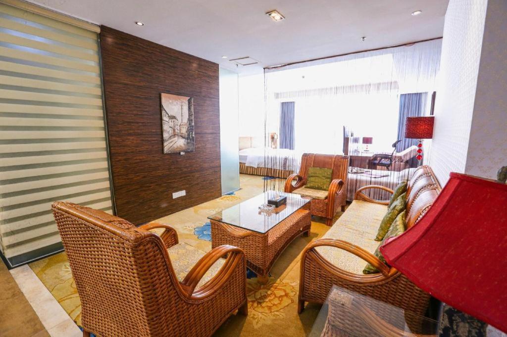 Harmony Resort Hotel(Formally Hetian Holiday) 35/55