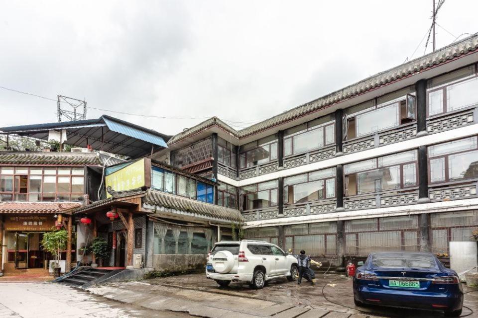 Holly Hostel 42/50