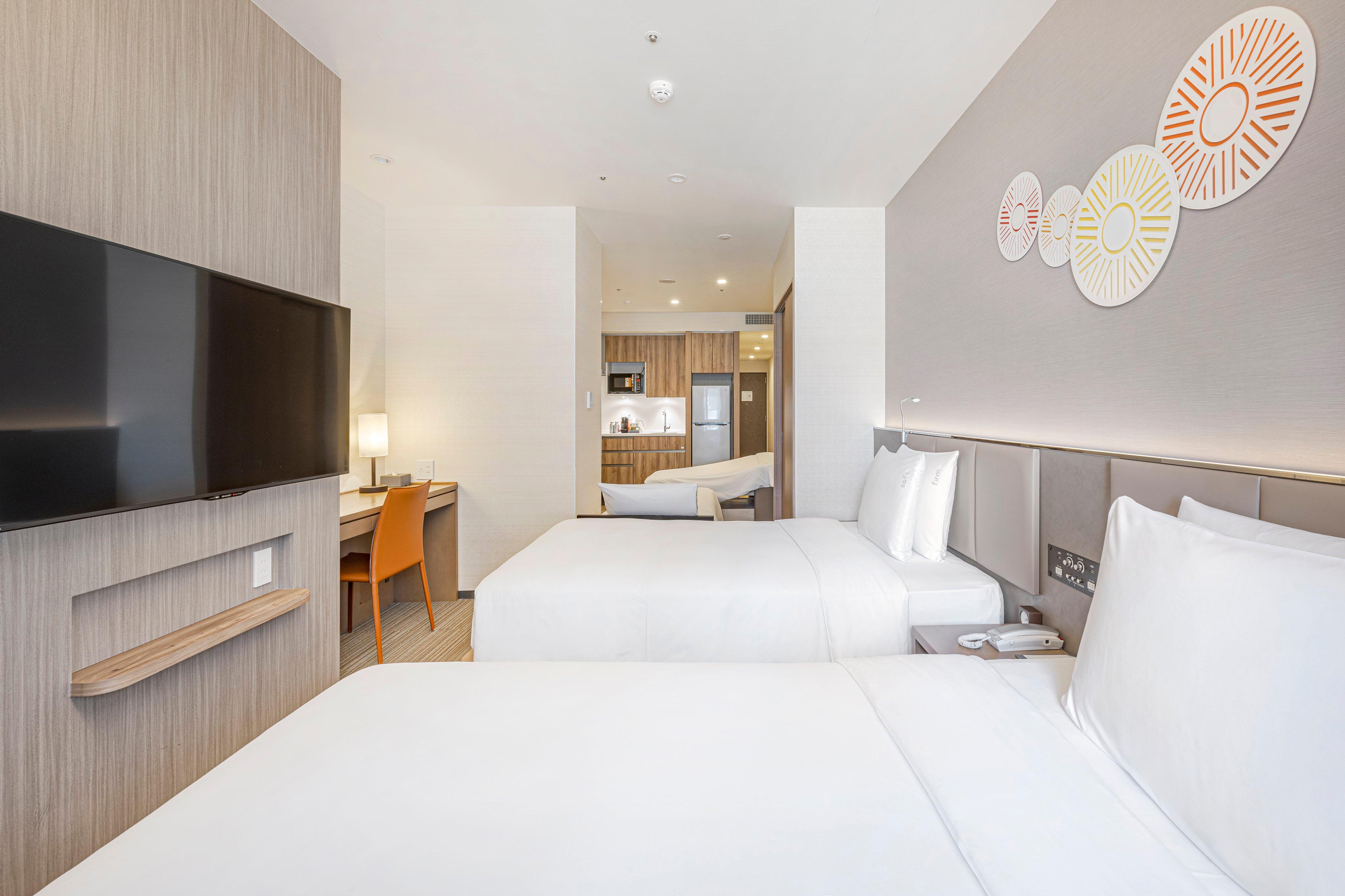 Suite, Twin Beds, Extra Floor Space