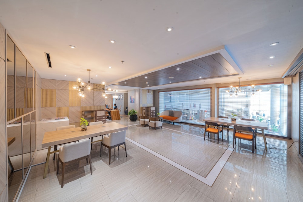 Harris Suites Puri Mansion 30/50