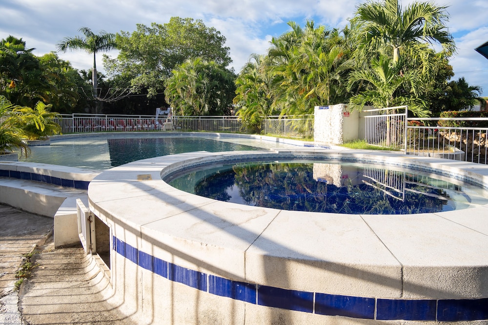 Ayenda Mar Azul Neiva 58/61