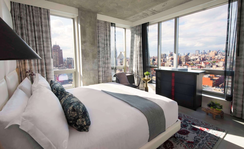 50 Bowery Hotel 24/60