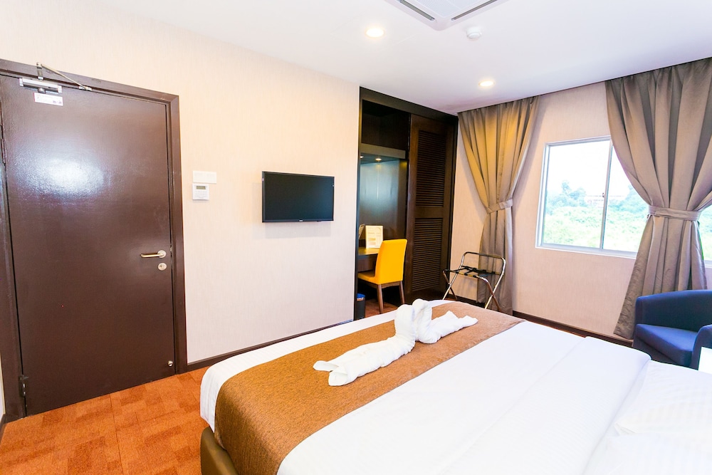Icon Hotel 16/50