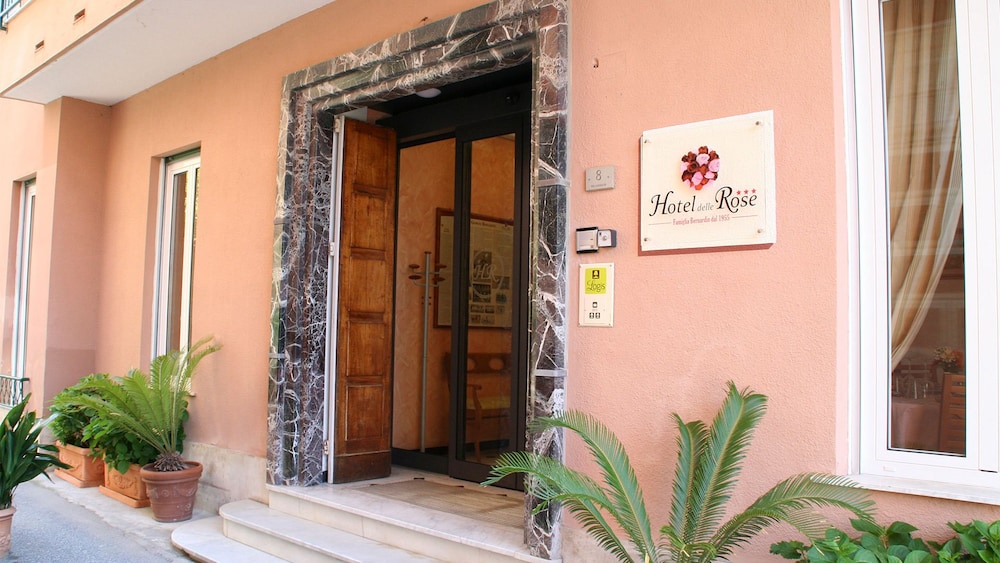 Hotel delle Rose 6/72