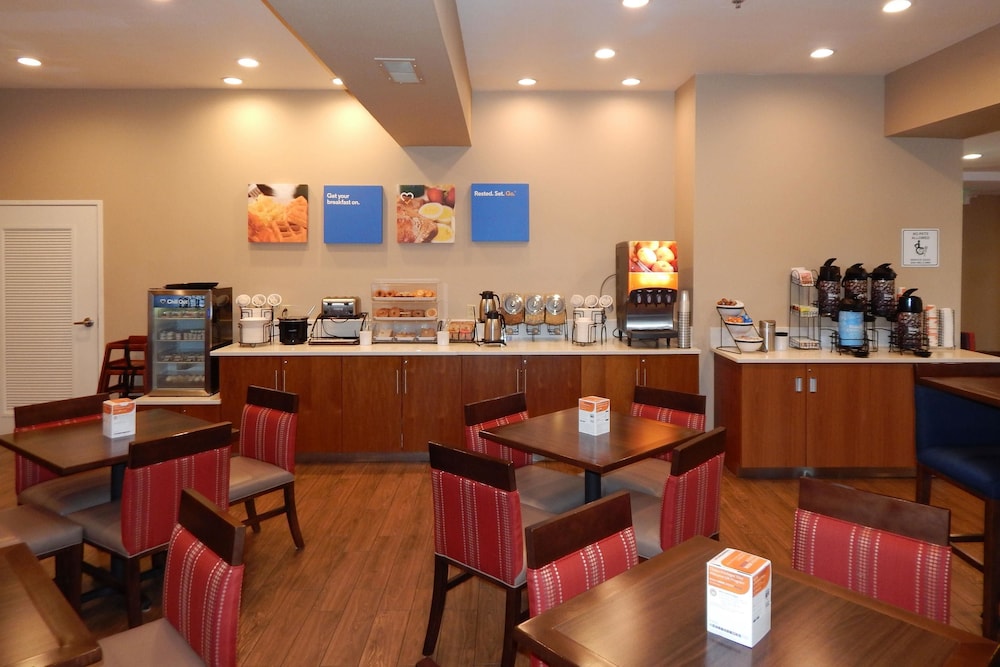 Comfort Inn & Suites Las Cruces Mesilla 43/54