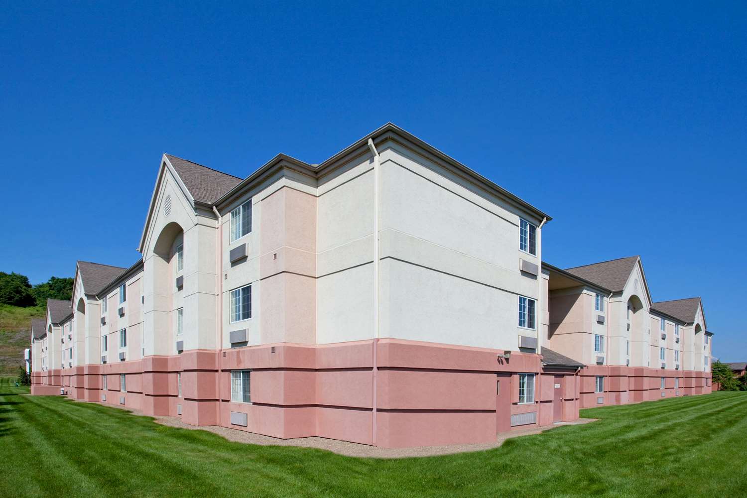 Sonesta Simply Suites Pittsburgh Airport 1/9