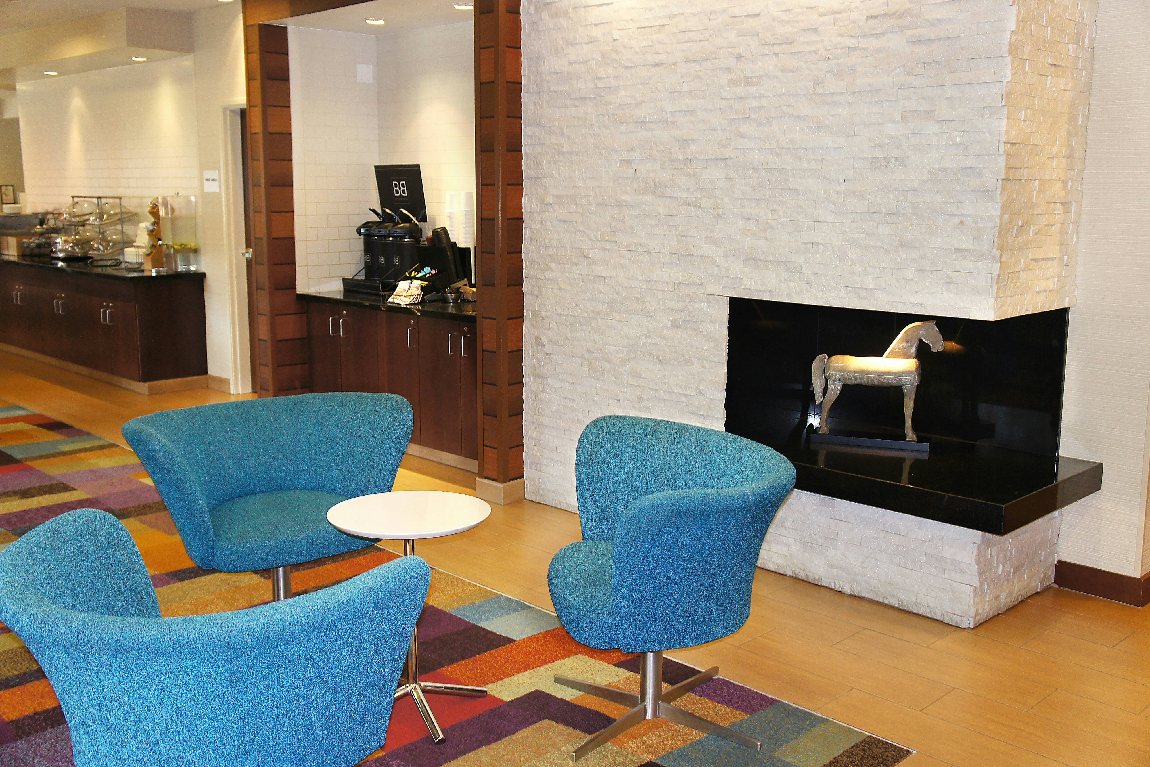 Fairfield Inn And Suites Dallas Park Central 4/8