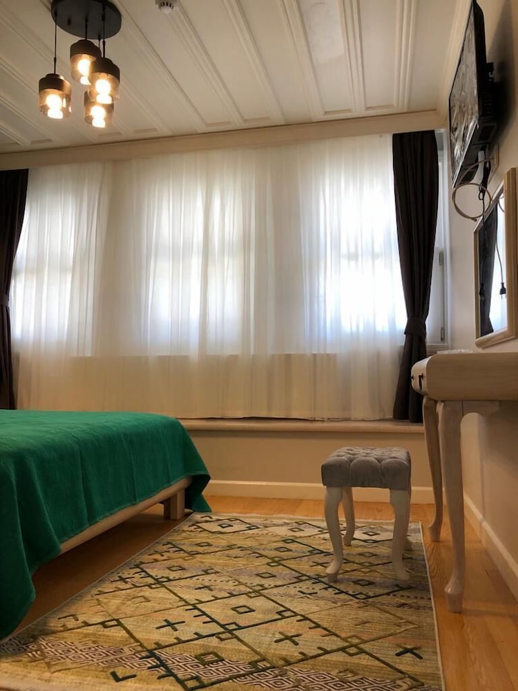 White Island Boutique Otel 10/20