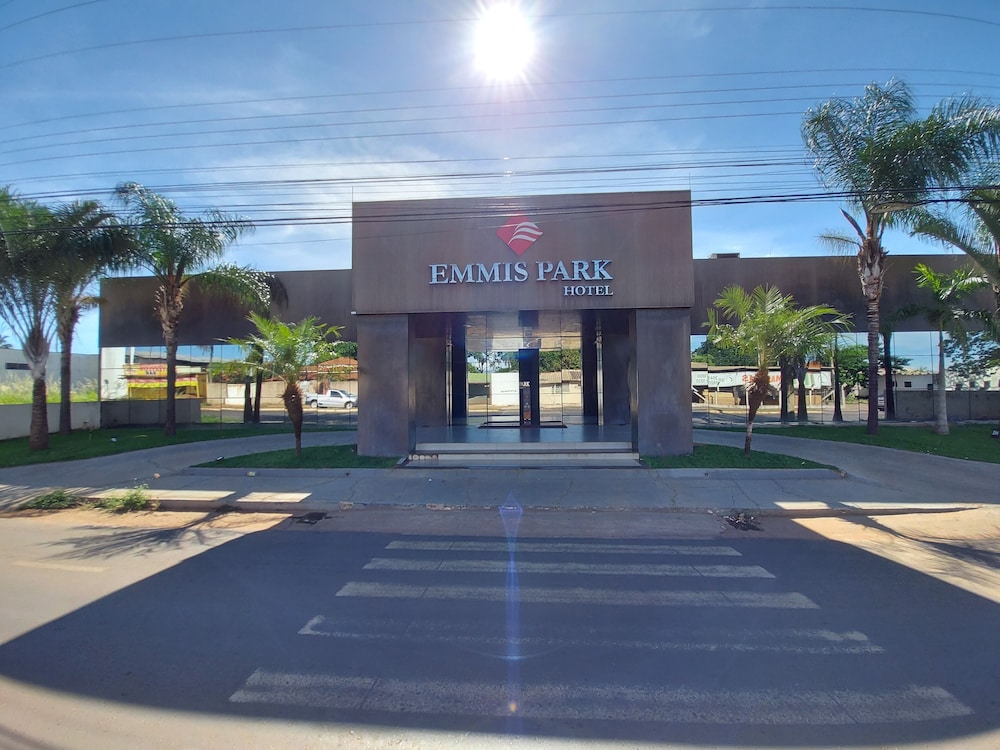 Emmis Park Hotel 3/47