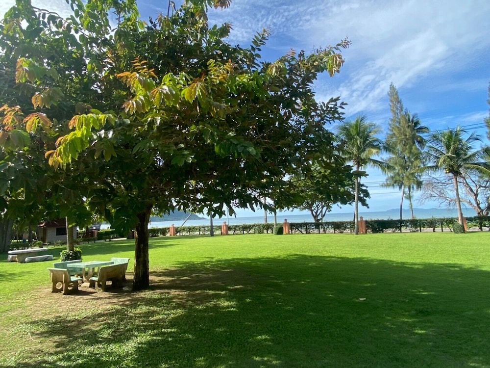 Sailom Resort Bangsaphan 50/55