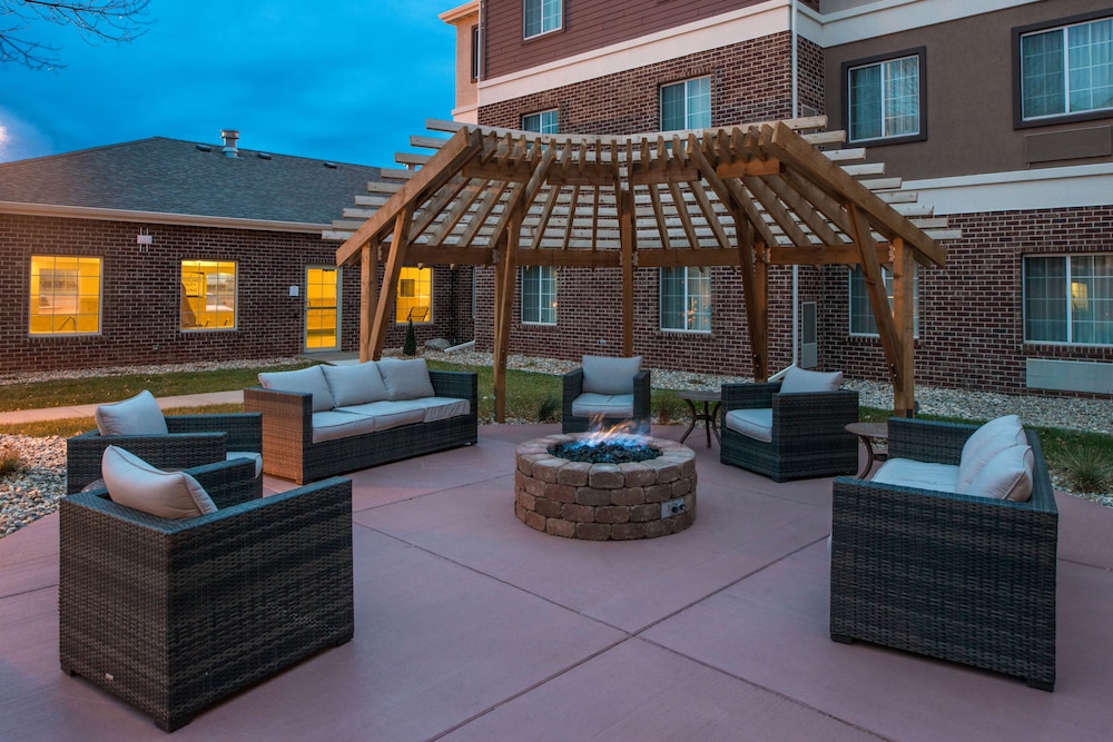 Staybridge Suites Sioux Falls At Empire Mall 36/54