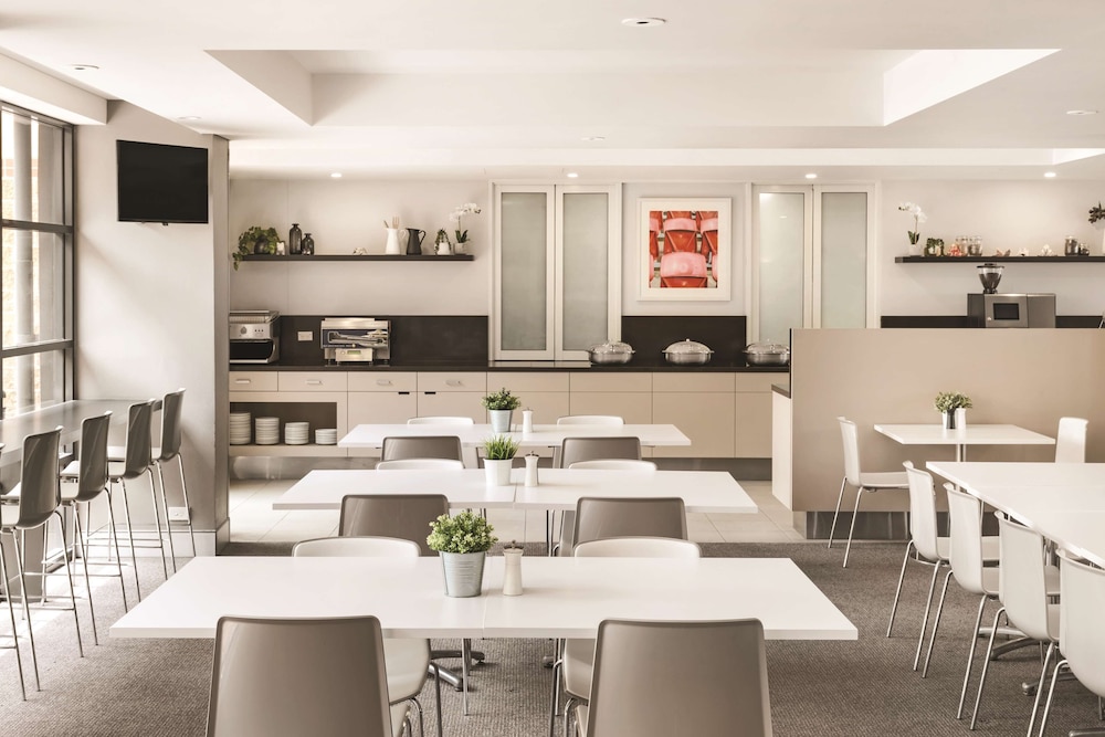 Mercure Sydney Manly Warringah 59/73