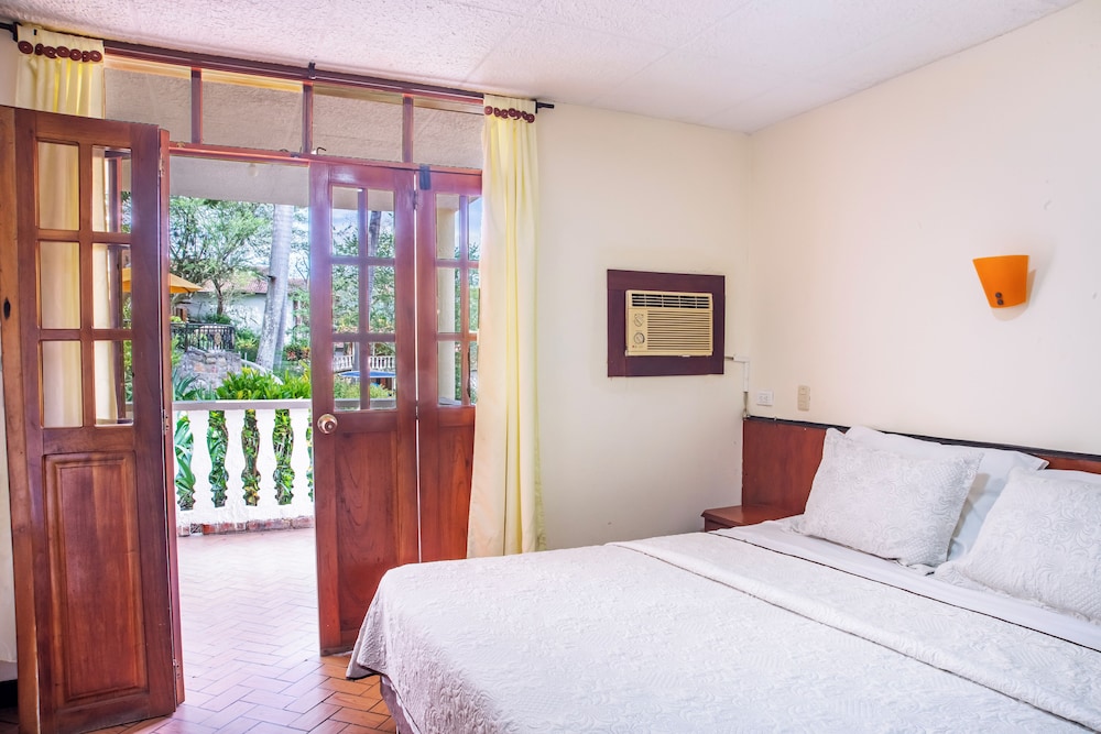 SUPERIOR, DOUBLE BED