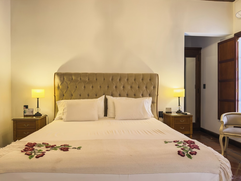 Iraola Hotel Boutique 4/24