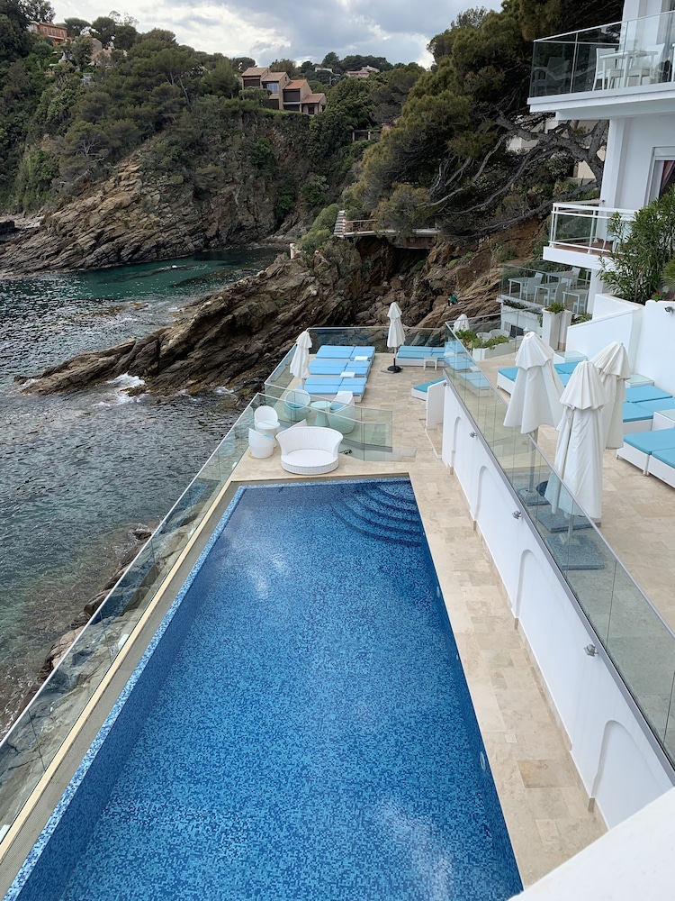 Hotel La Calanque 28/37