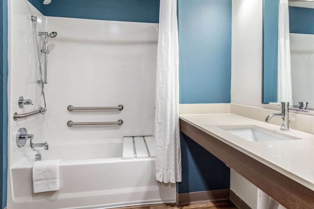 WoodSpring Suites Greenville Haywood Mall 30/33