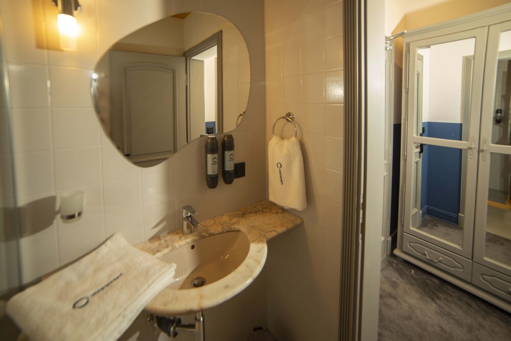 Maria Luisa Hotel 52/56