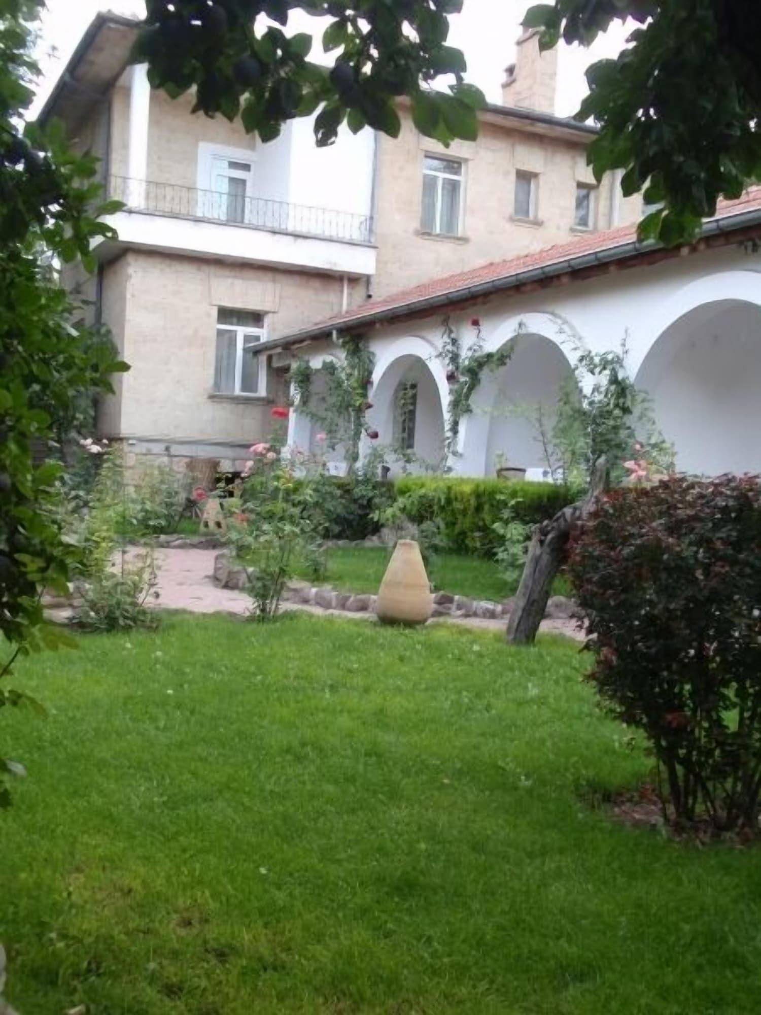 Yildiz Hotel 43/50