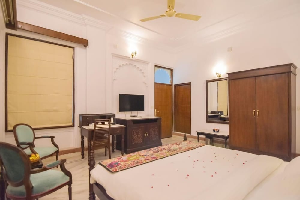 Raj Kuber Udaipur 24/33