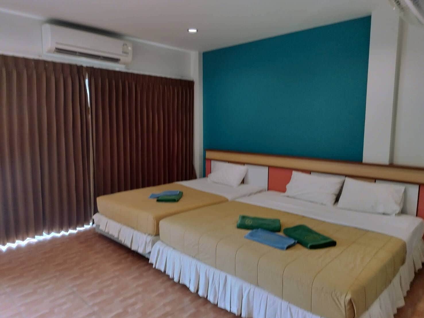 2 BEDROOMS, FAMILY, GARDEN VIEW