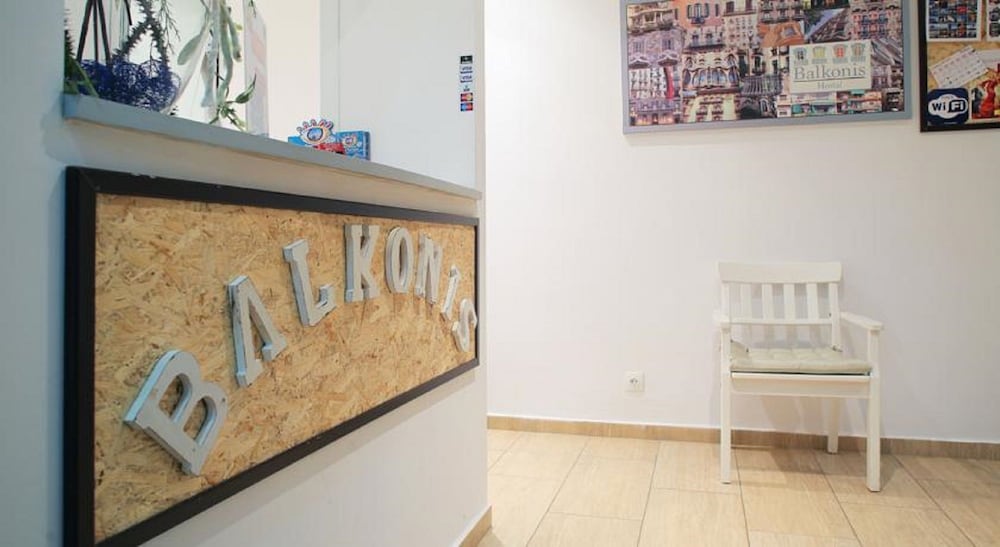 Balkonis Hostal 17/68