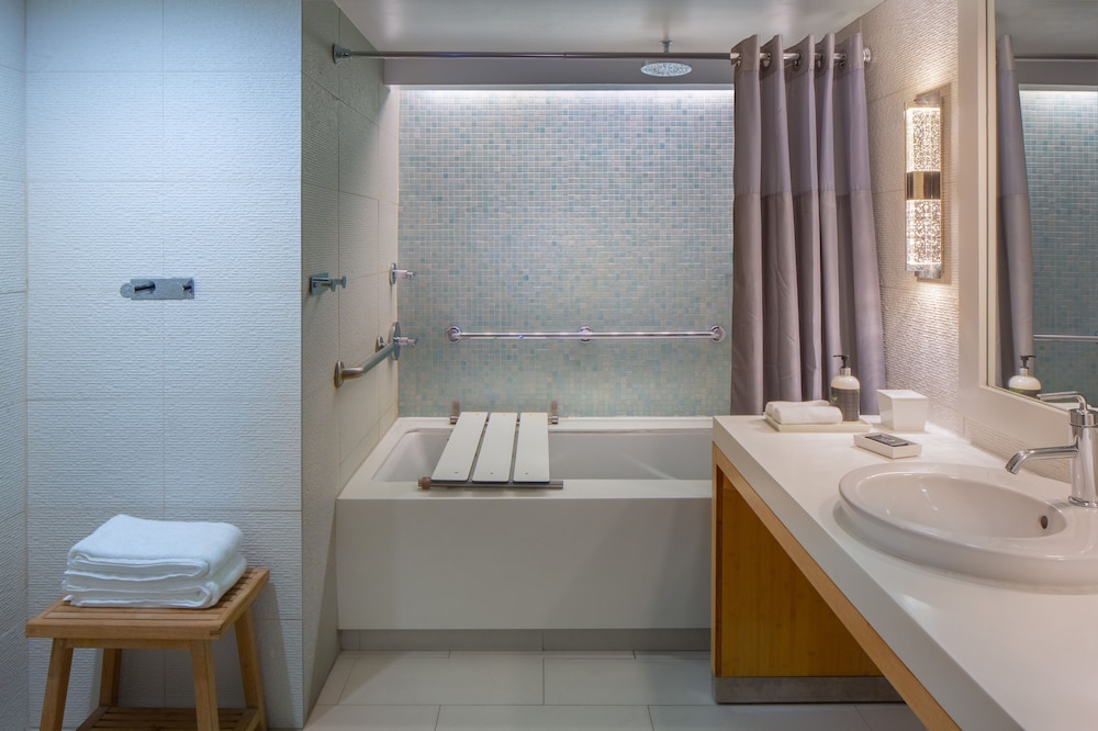 Hyatt Centric Key West Resort and Spa 11/71