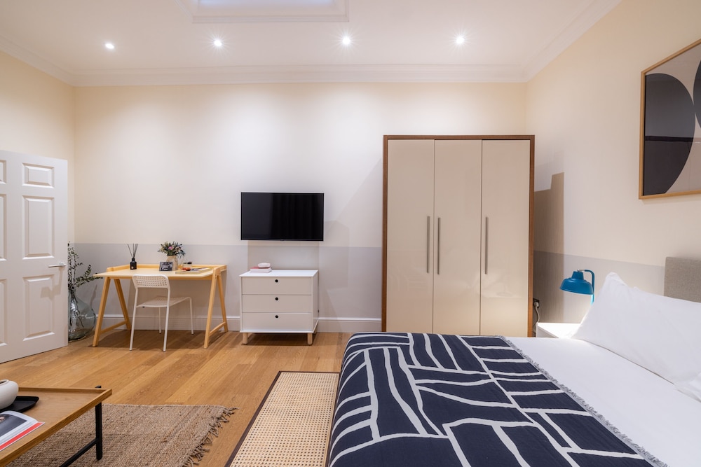 Courtfield Gardens Apartments 42/50