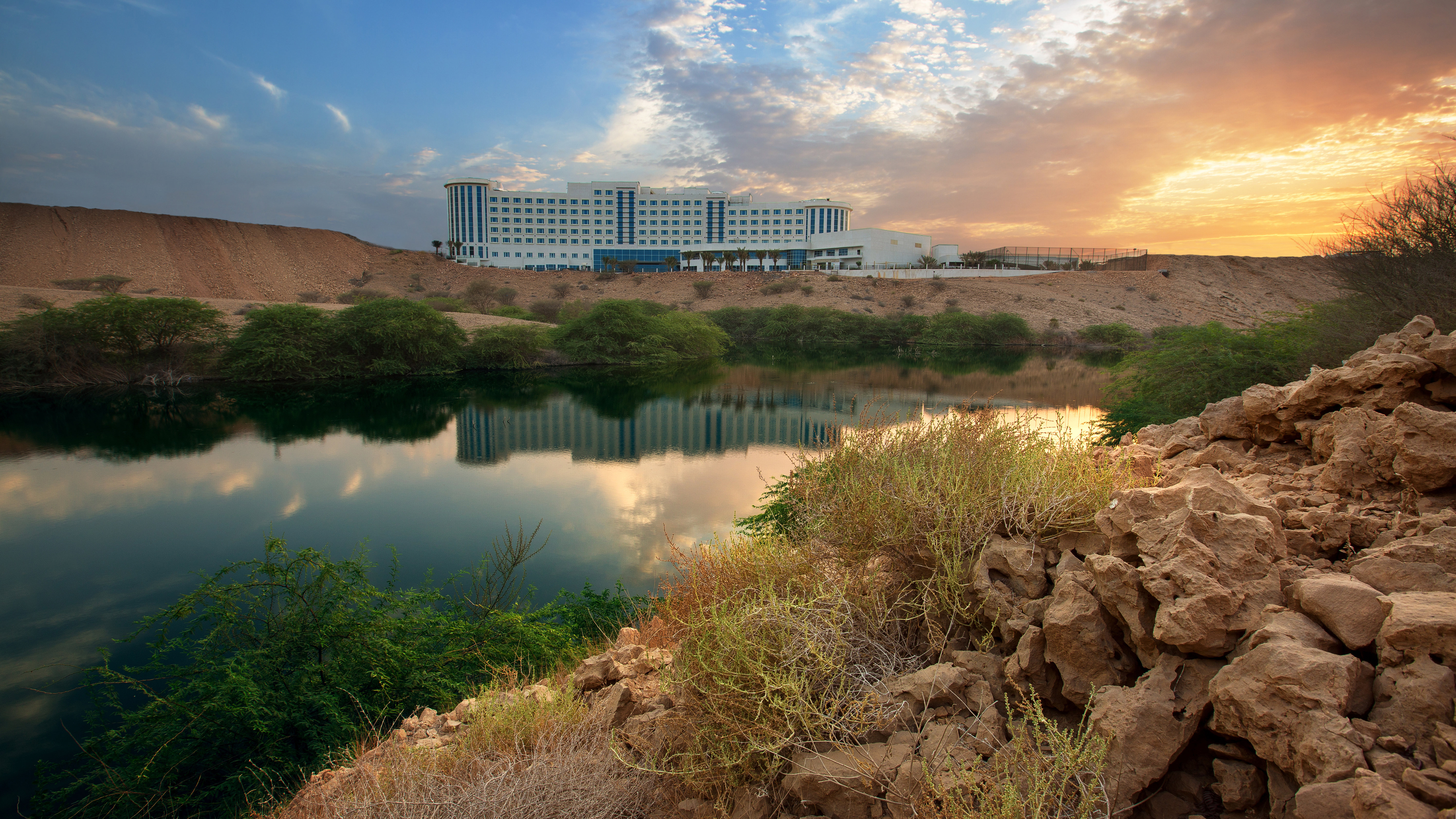 Crowne Plaza Muscat Oman Convention and Exhibition Centre (OCEC) 71/76