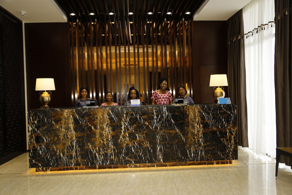 Atlantic Lumley Hotel 10/67
