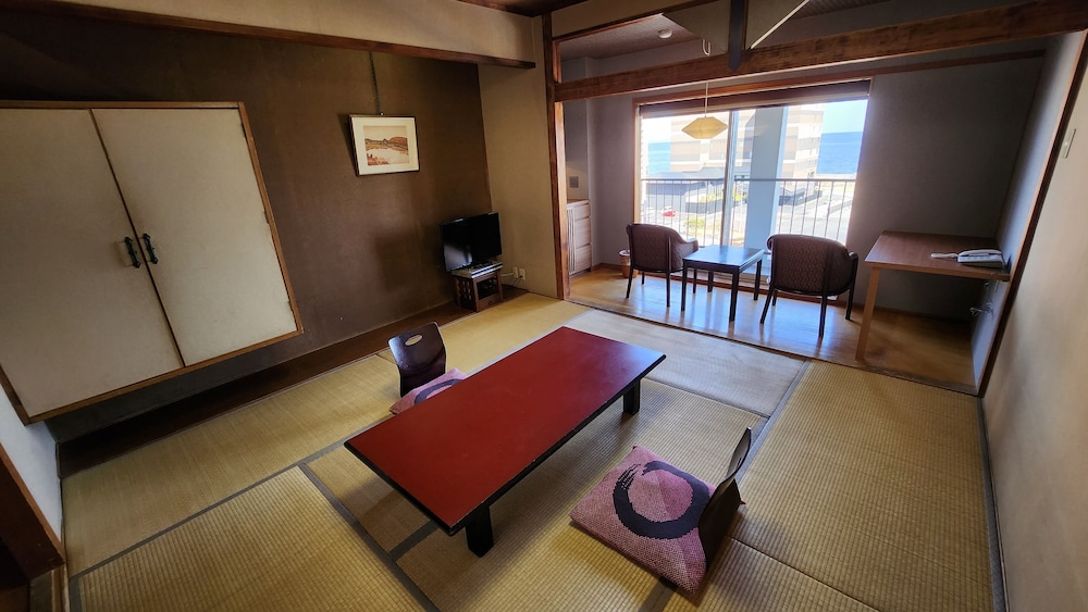 Japanese, Standard, 3 Futon Beds, Ocean View