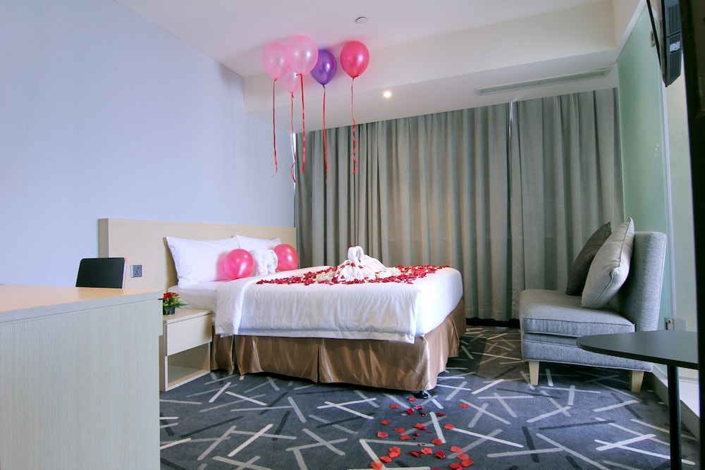 Pacific Express Hotel Central Market 24/50