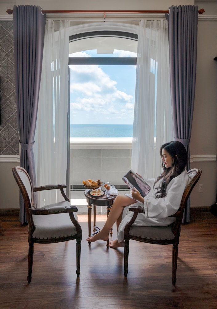 AVS Hotel Phu Quoc 32/50
