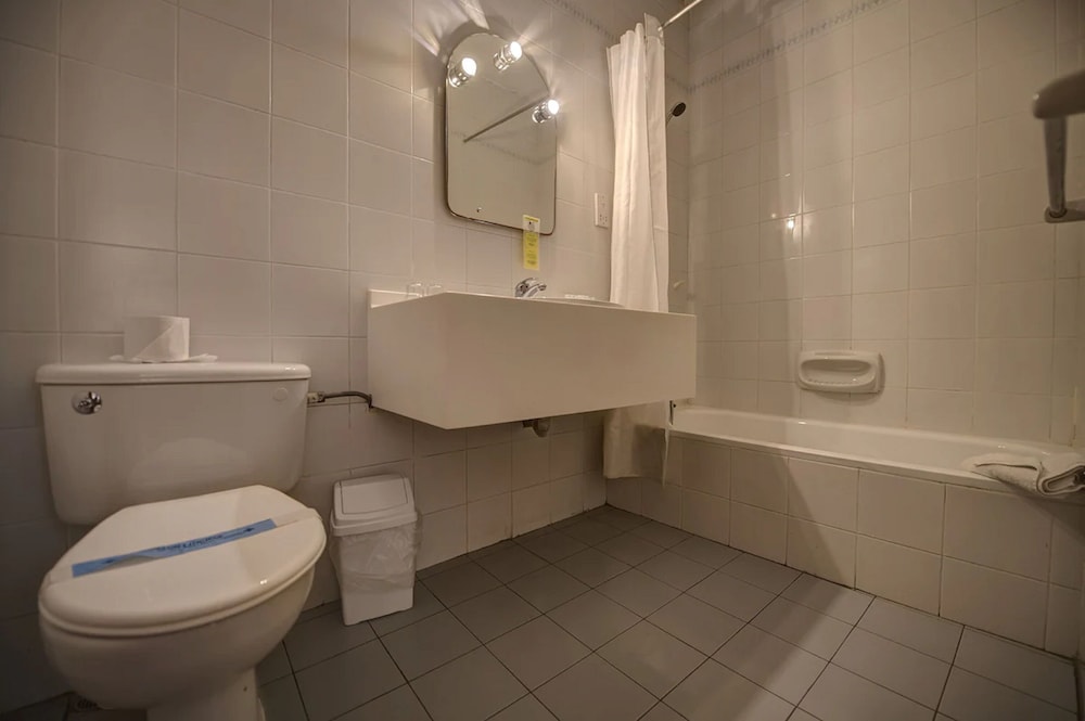 Sliema Chalet Hotel 29/32