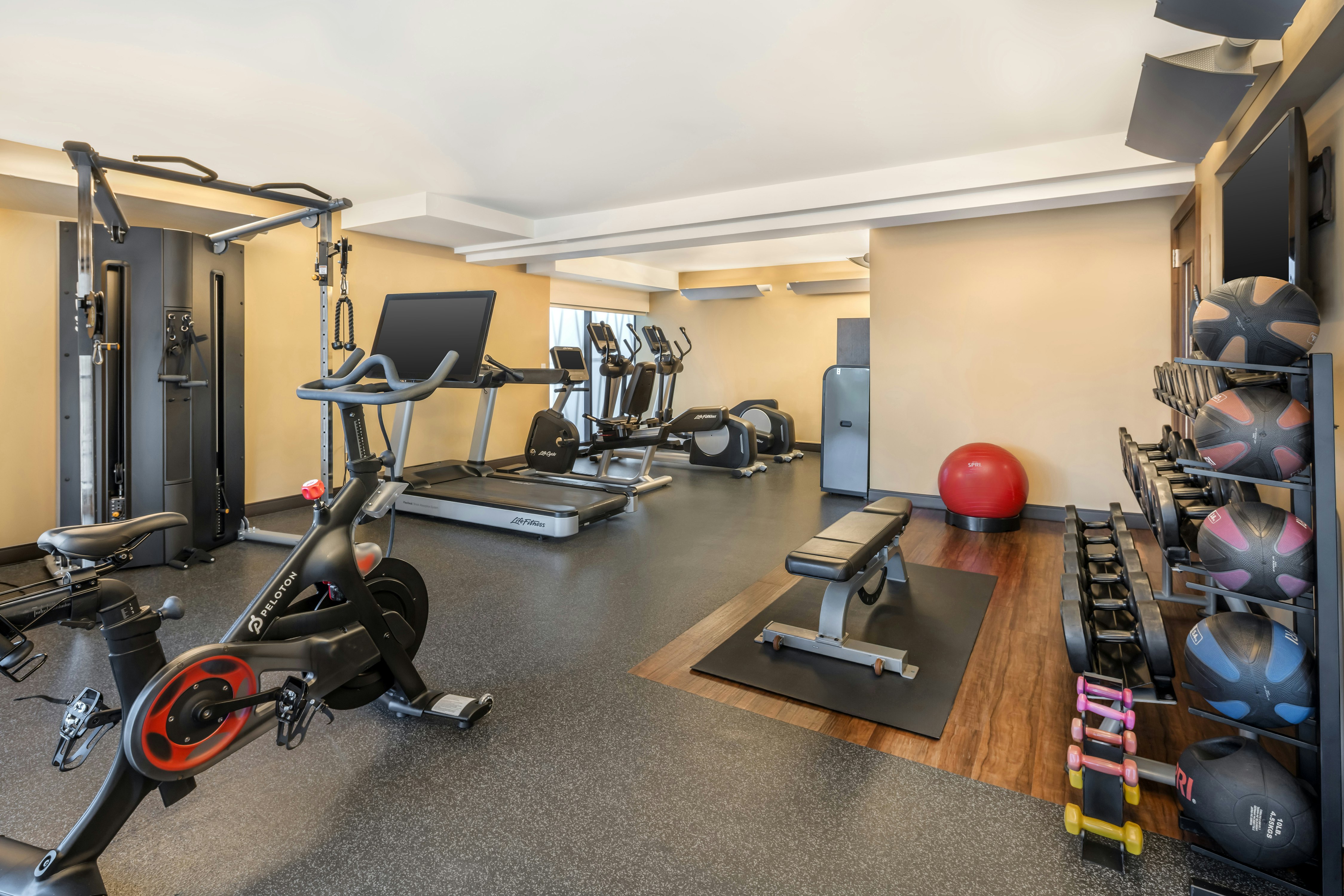 Hokulani Waikiki By Hilton Grand Vacations 40/68