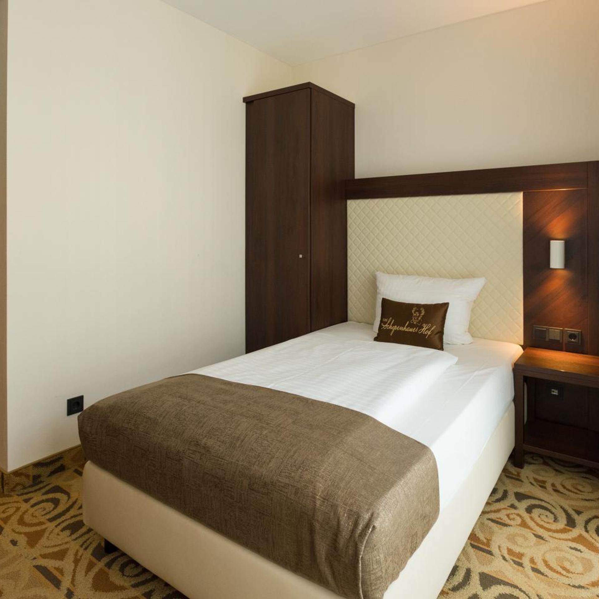 Room, Single