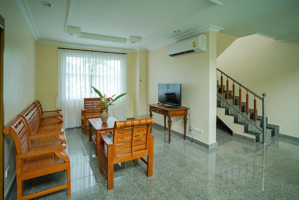 Baan Faa Talaychan Resort 50/65