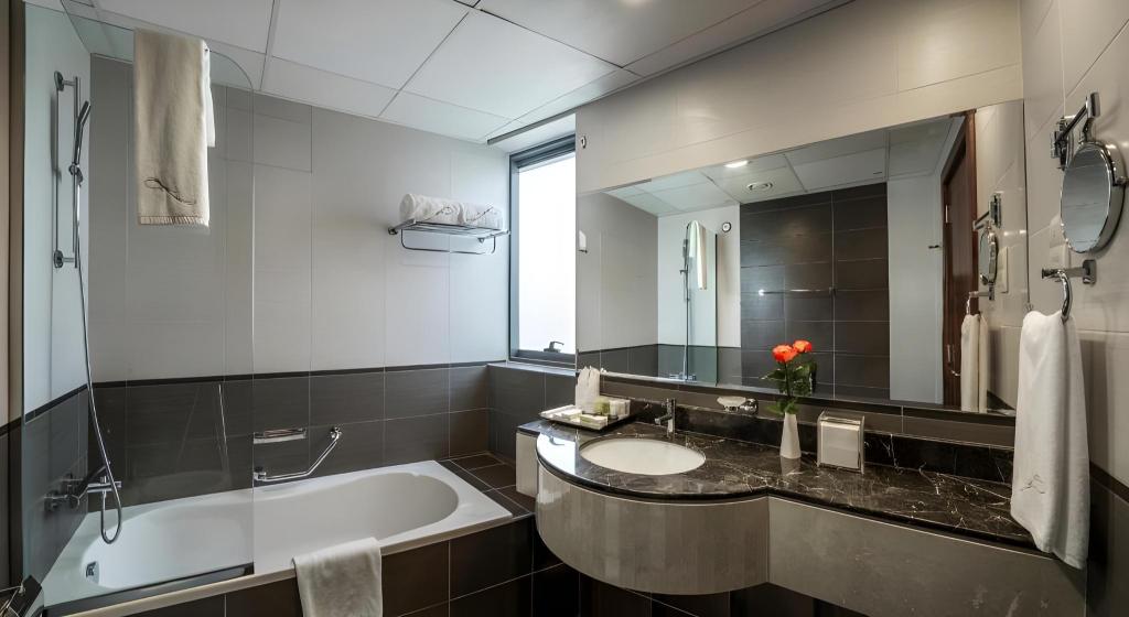 2 Bedrooms, Apartment, Double and Twin Beds, City Premiere Marina Hotel Apartments 7/7