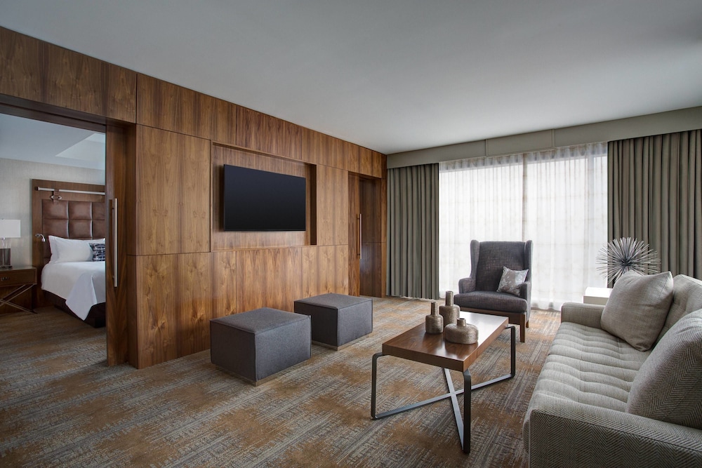 JW MARRIOTT AUSTIN 54/75