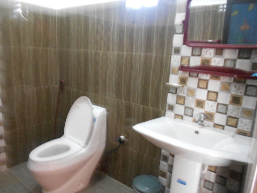 Shanith Guesthouse 48/50