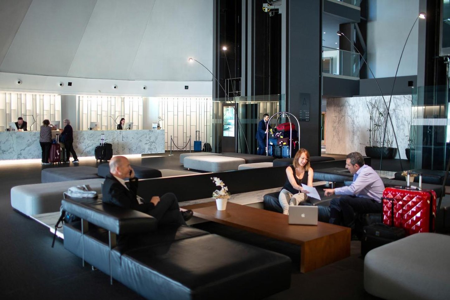Barcelona Airport Hotel 50/86