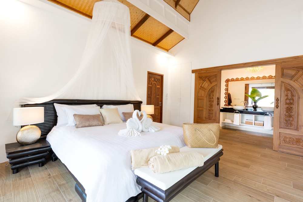 Lanta Palace Resort And Beach Club 5/50