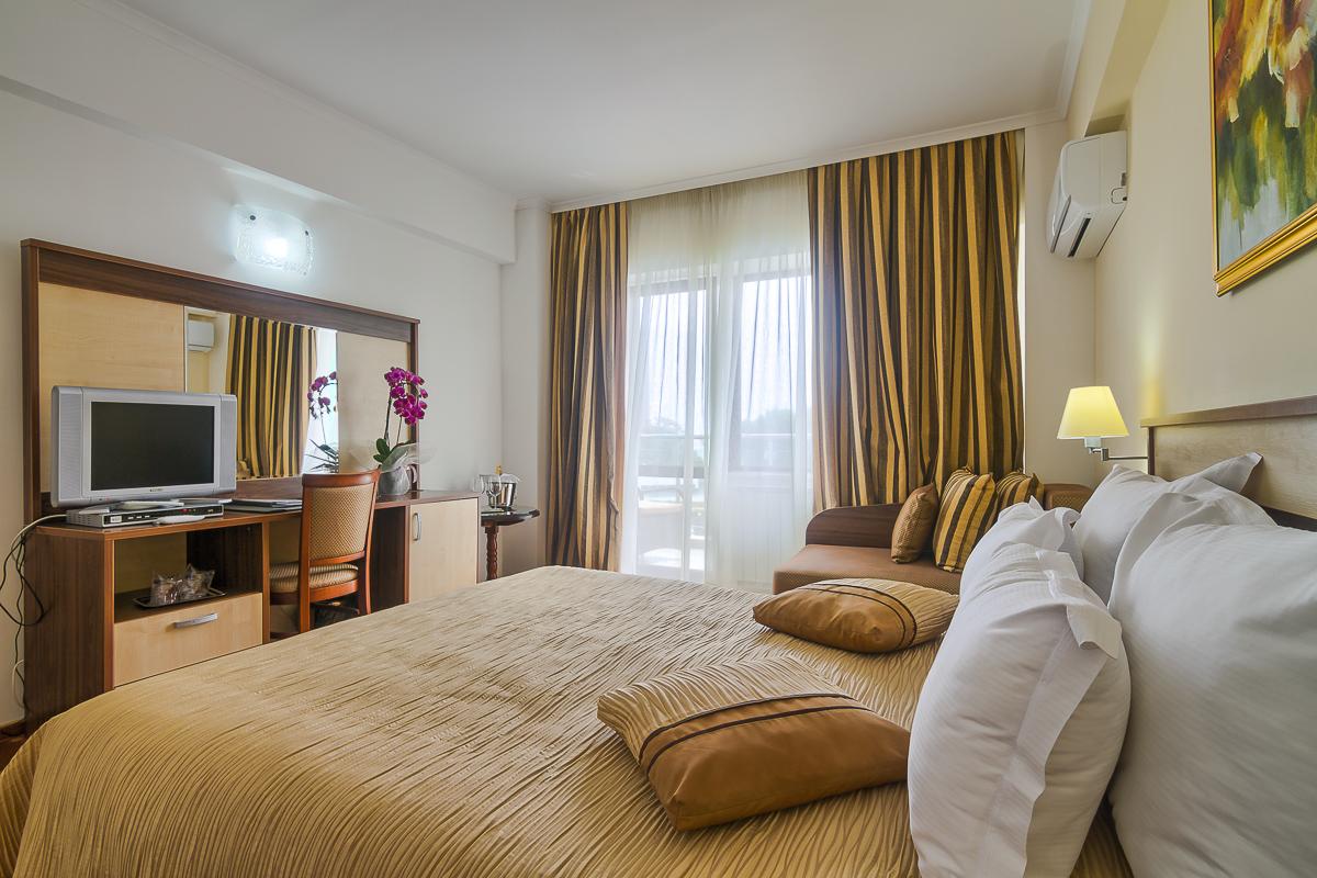 Hotel Saturn 17/45