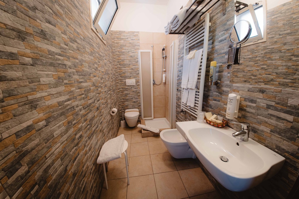 Hotel Accord Le Rose 47/50