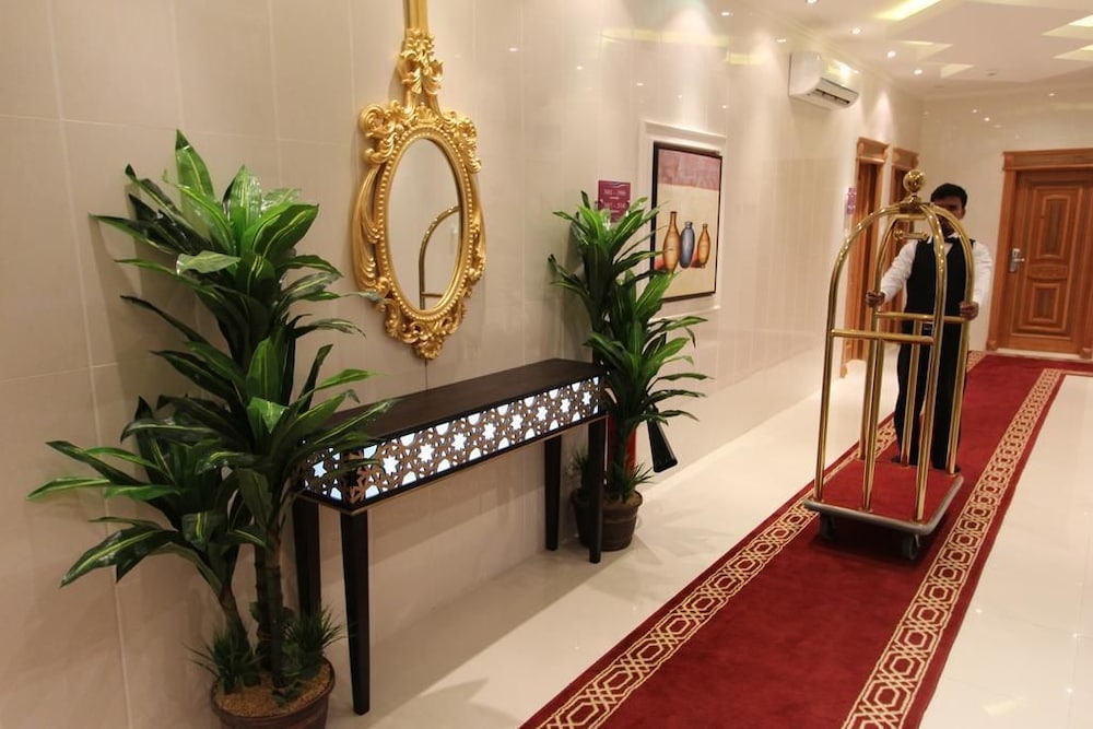 Doolv Hotel 4/25