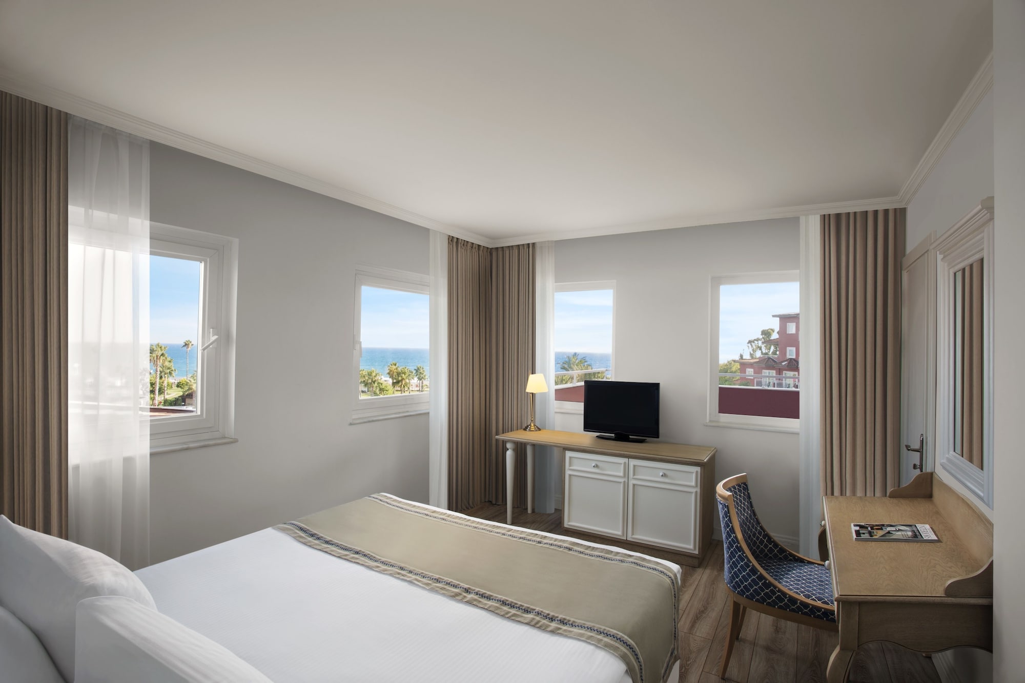 JUNIORSUITE