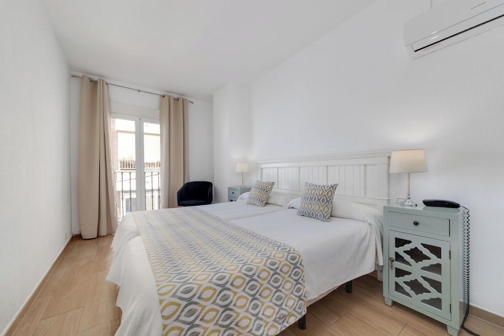 Madrid Hotel 26/73