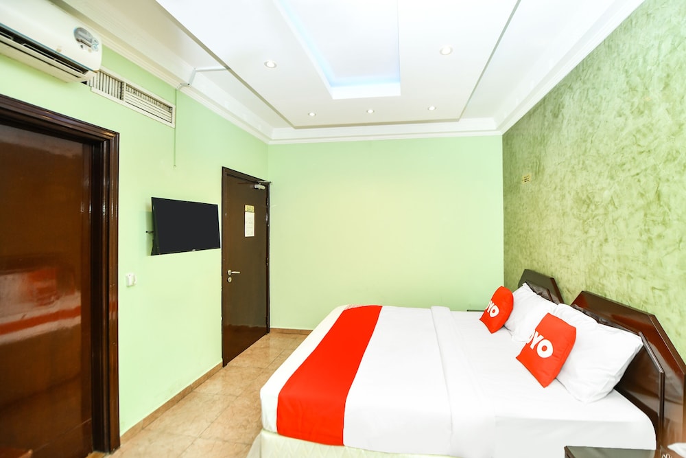 OYO 137 Marina Hotel 18/58