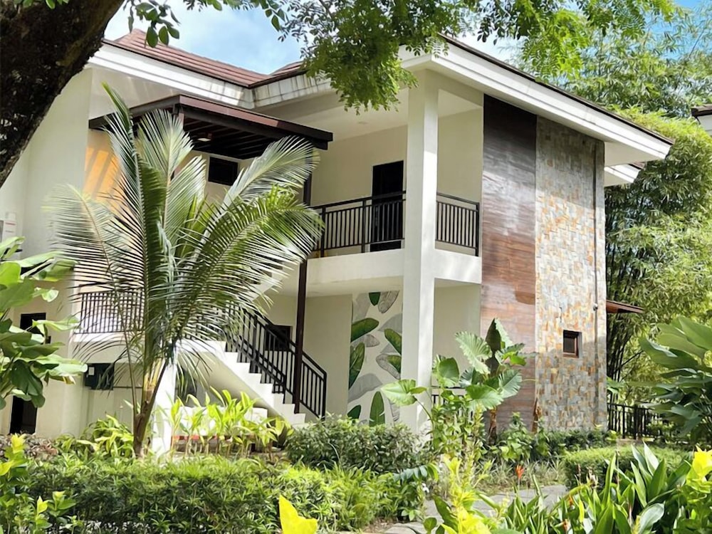 Tag Resort Coron 5/81